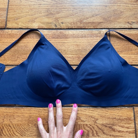 EBY Other - EBY Relief Bra Women Lg Navy Blue Seamless Wireless Adjustable Straps Comfort